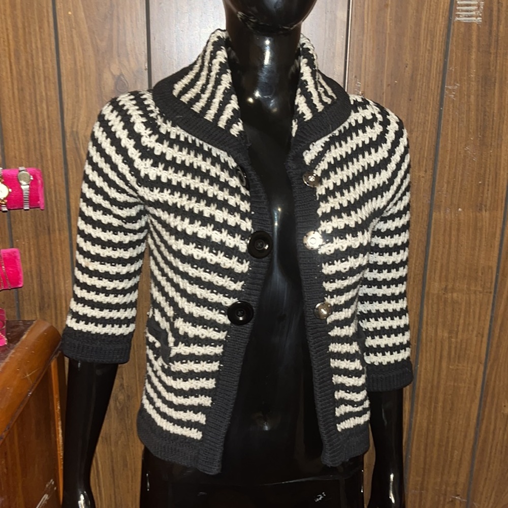 Knit sweater